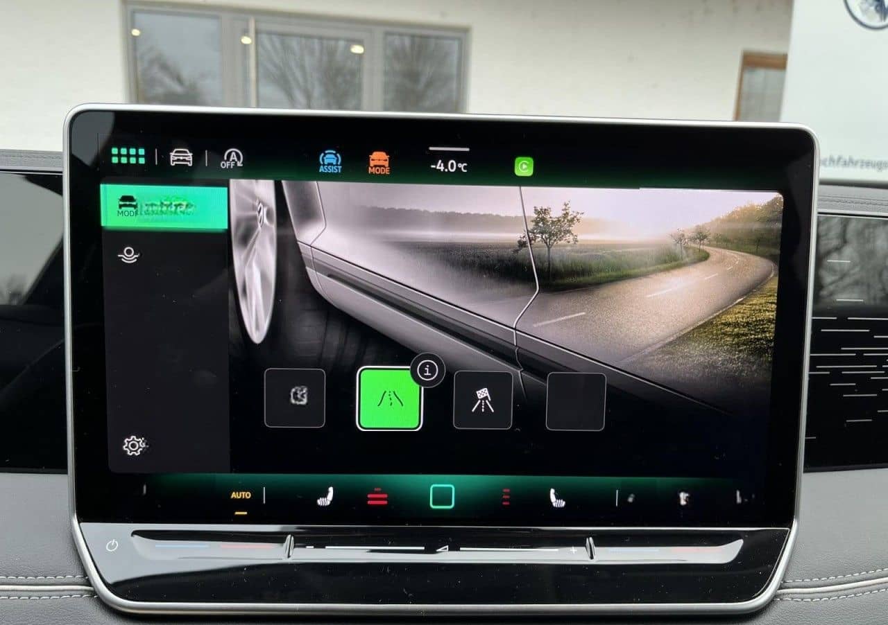 Volkswagen Tiguan 1,5 eTSI DSG Elegance (IQLight+AHK+Navi) foto 21