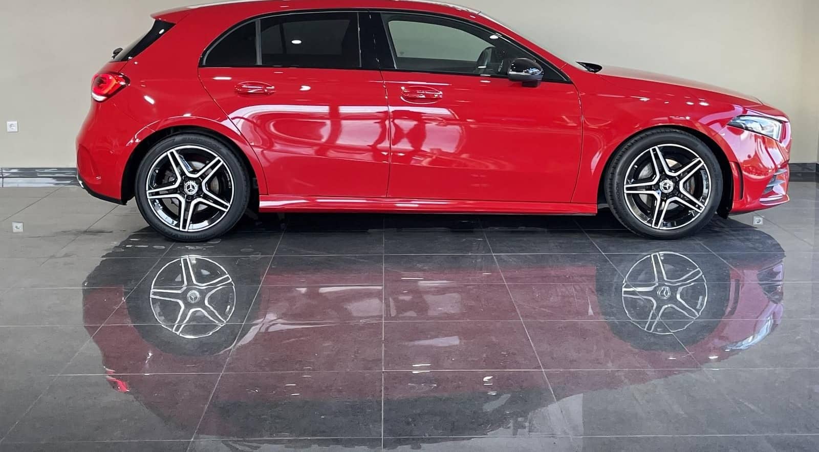 Mercedes-Benz A 200 Amg Line /Navi/LED/Alcantara foto 2