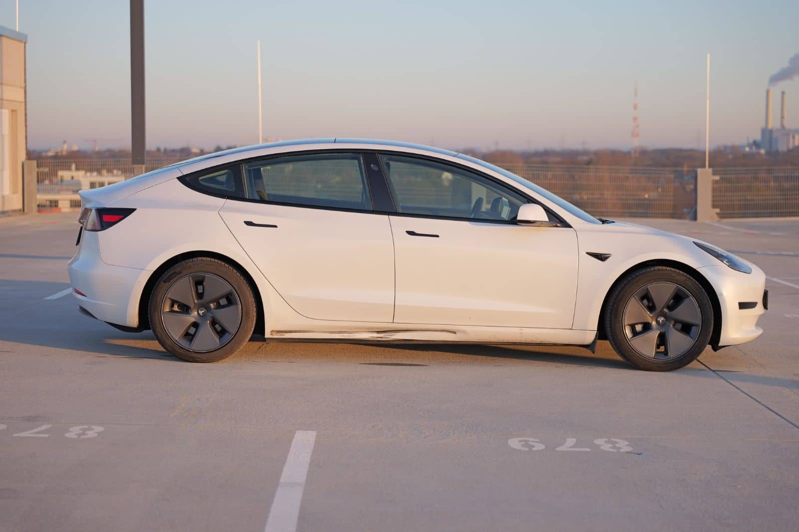 Tesla Model 3 *Stand + Reichweite*Panorama*Autopilot foto 8