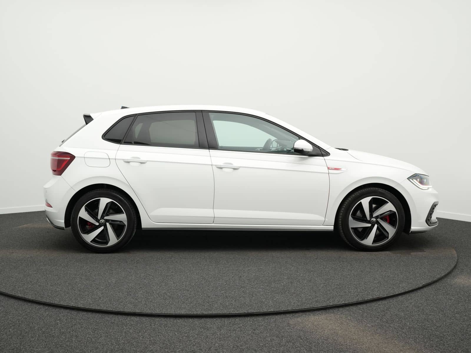 Volkswagen Polo GTI 2.0 TSI DSG *IQ.LIGHT*BEATS*ACC*17''* foto 11