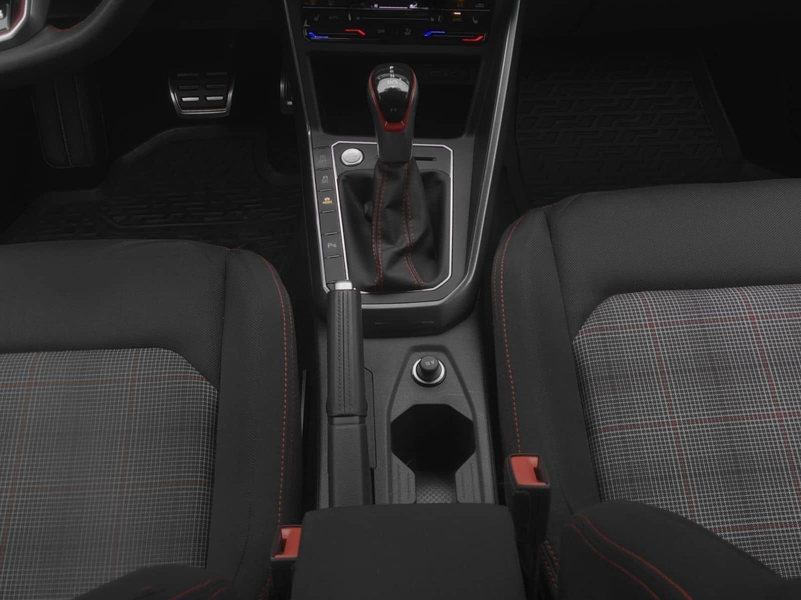 Volkswagen Polo GTI 2.0 TSI DSG *IQ.LIGHT*BEATS*ACC*17''* foto 12