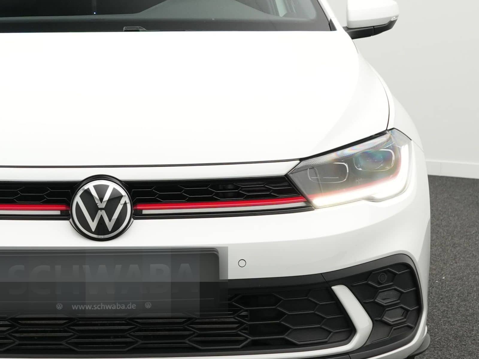 Volkswagen Polo GTI 2.0 TSI DSG *IQ.LIGHT*BEATS*ACC*17''* foto 25