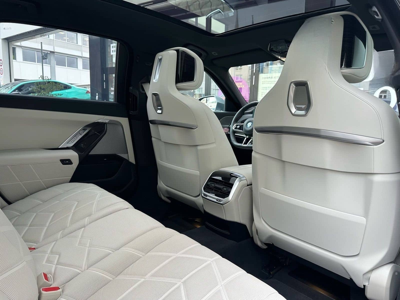 BMW i7 xDrive60 M Sport DA/PA Prof B&W Massage 21" foto 9