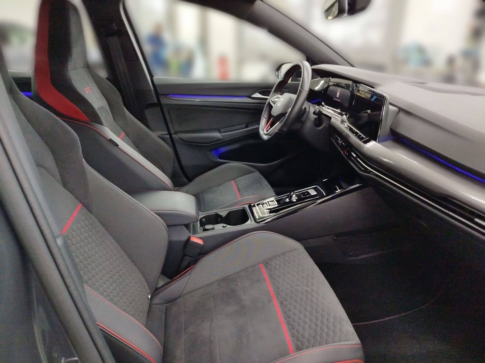 Volkswagen Golf VIII GTI CLUBSPORT 2.0 TSI BLACKSTYLE AKRA foto 13