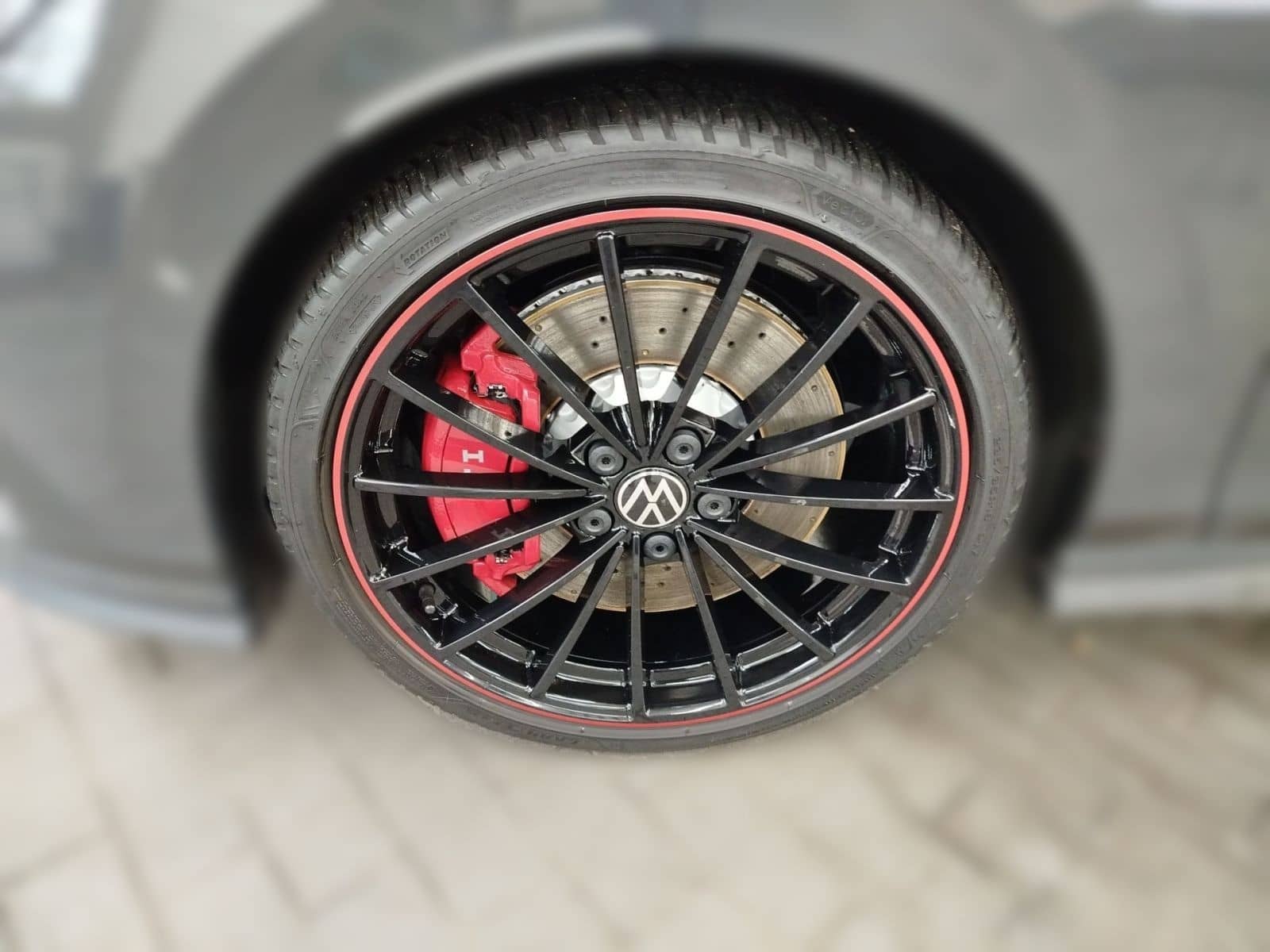 Volkswagen Golf VIII GTI CLUBSPORT 2.0 TSI BLACKSTYLE AKRA foto 4