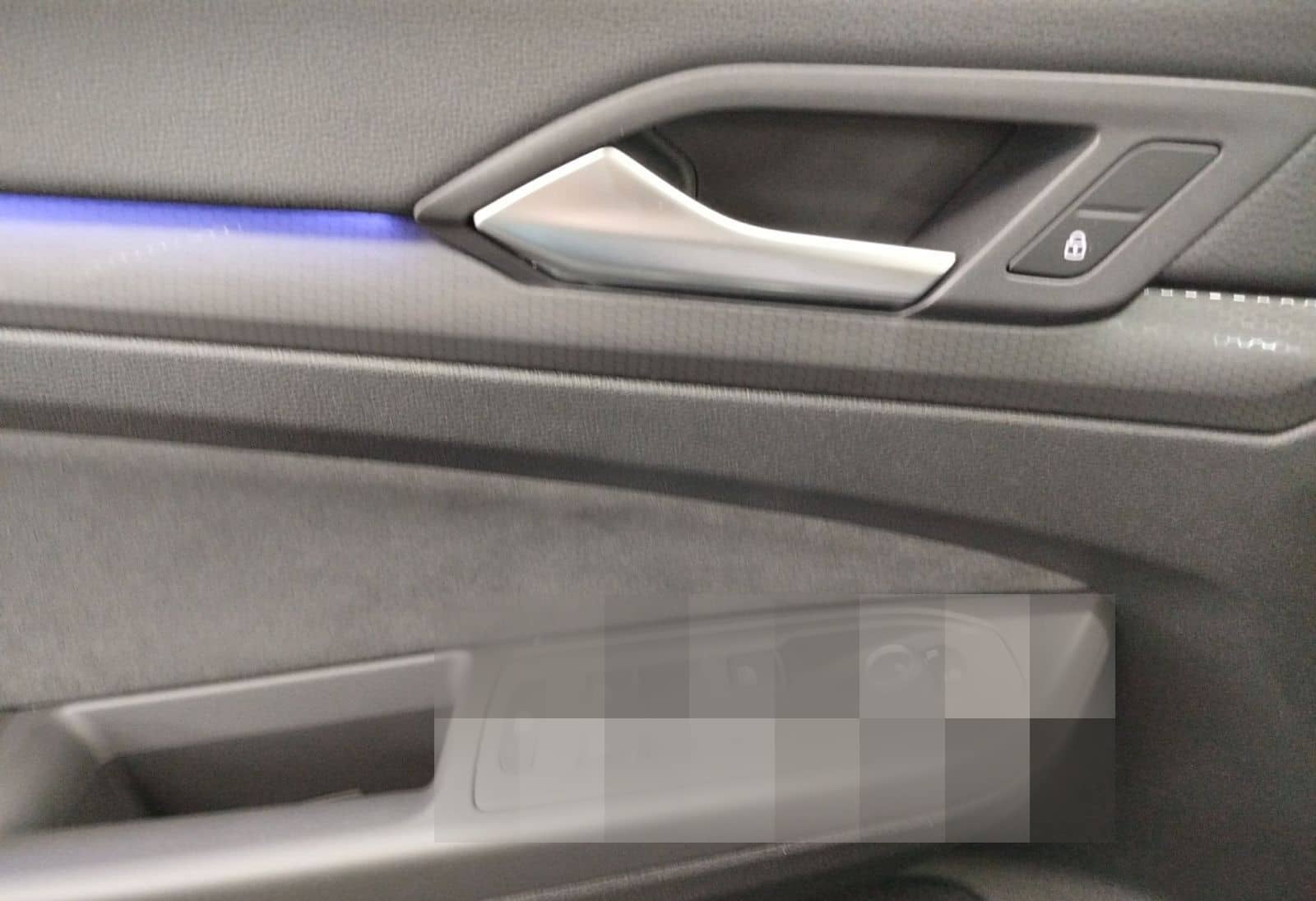 Volkswagen Golf VIII GTI CLUBSPORT 2.0 TSI BLACKSTYLE AKRA foto 8