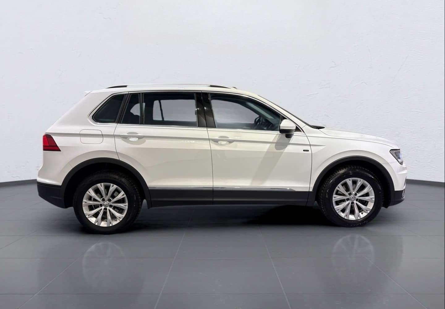 Volkswagen Tiguan 2.0 TDI 4M DSG JOIN AHK NAVI PDC SHZ ACC  foto 6