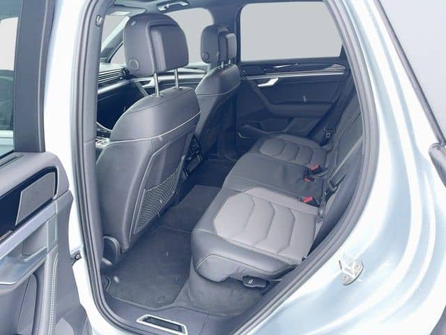 Volkswagen Touareg 3.0 TDI 4M R-Line Leder AHK Pano Stand foto 11