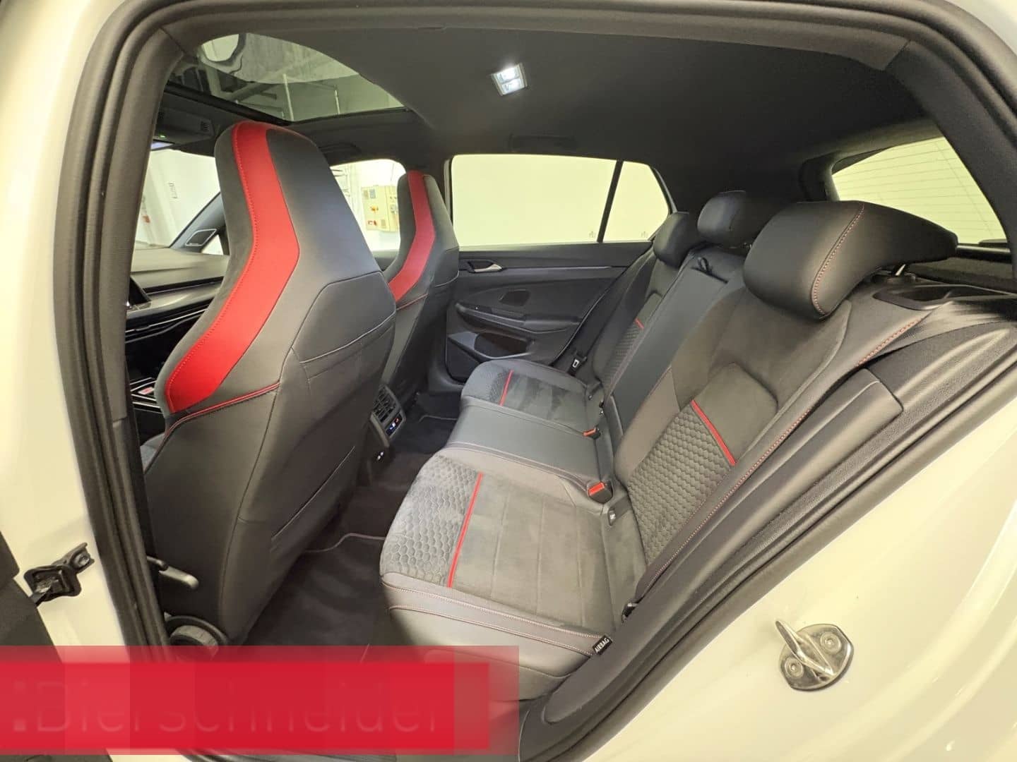 Volkswagen Golf GTI 8 2.0 TSI DSG Clubsport IQ-LIGHT DIGITA foto 10