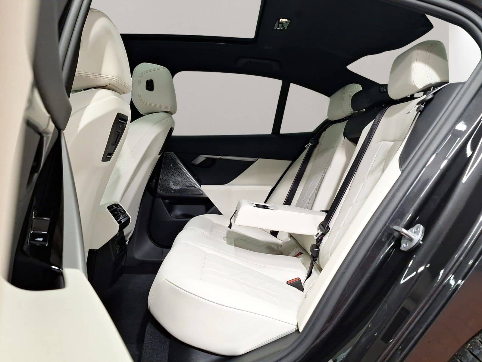 BMW 550e xDrive Limousine M Sport Driv.Assist.Prof foto 6