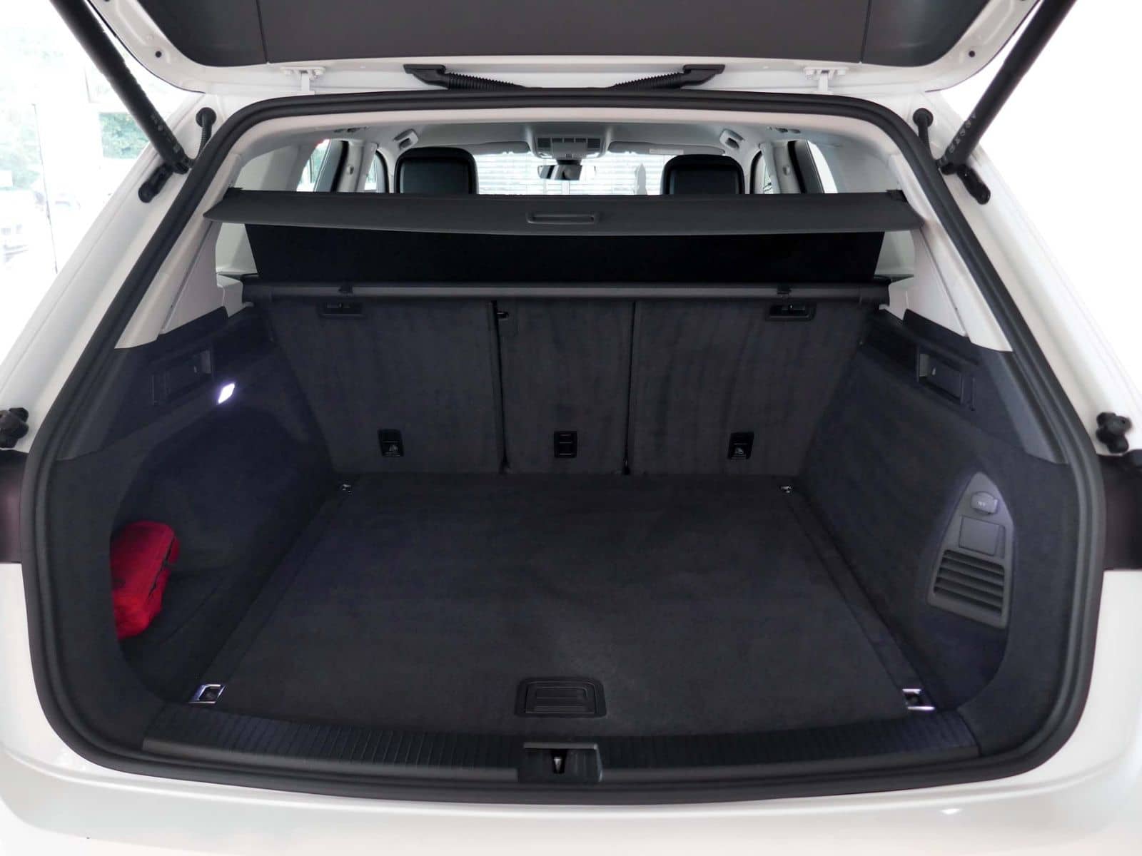 Volkswagen Touareg 3.0 TDI V6 4MOTION | LED RFK ACC Navi foto 22