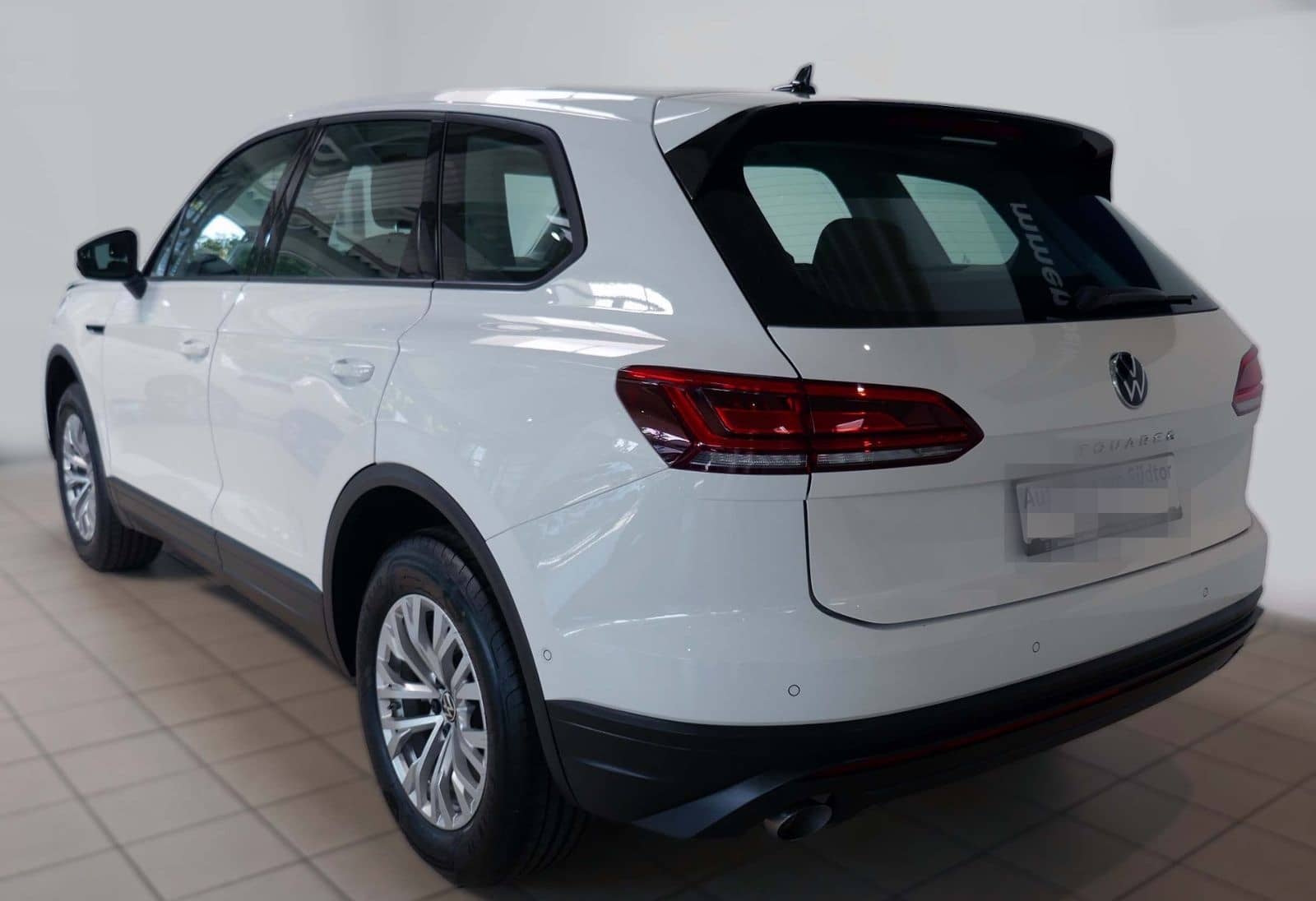 Volkswagen Touareg 3.0 TDI V6 4MOTION | LED RFK ACC Navi foto 4