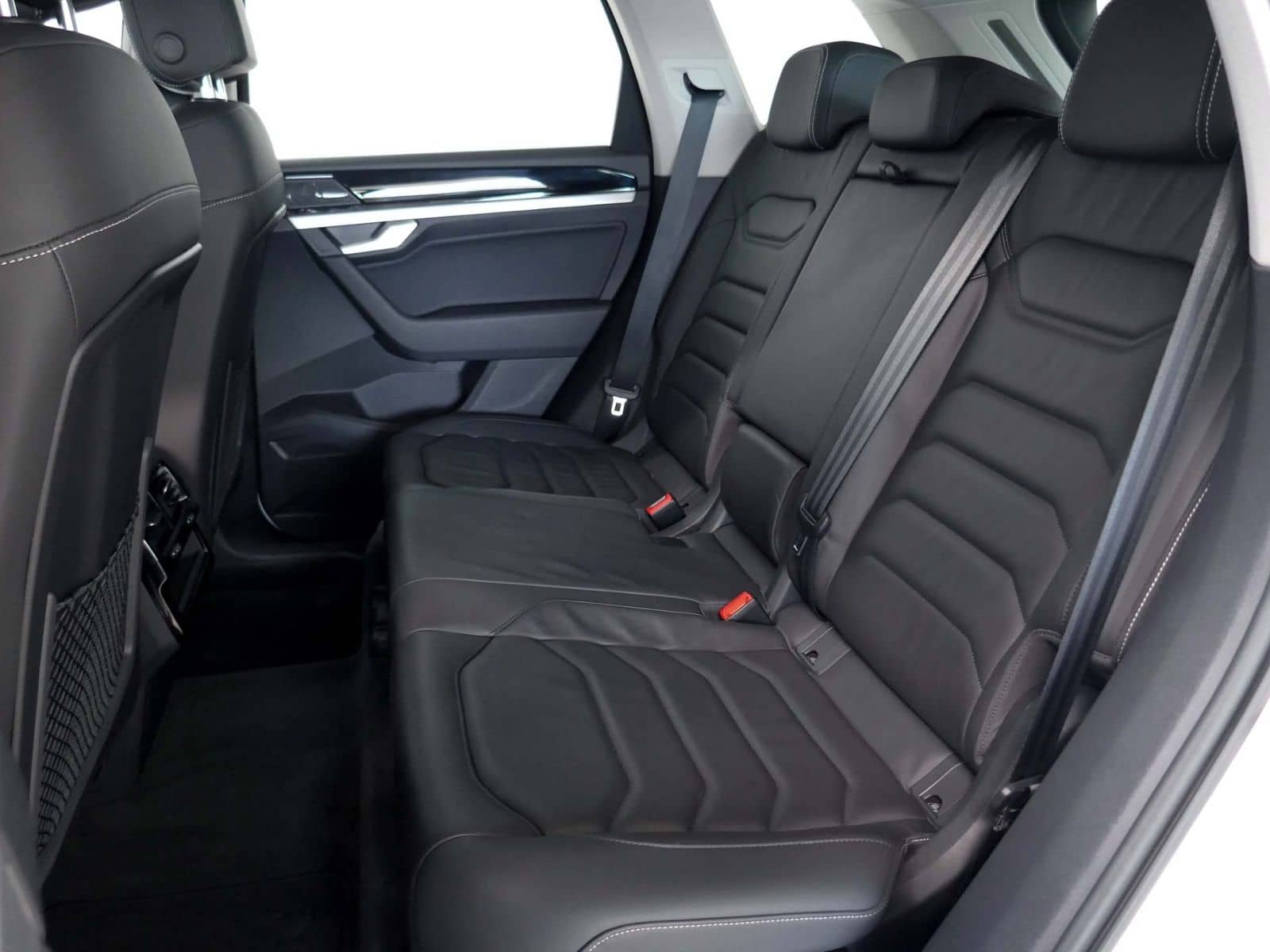 Volkswagen Touareg 3.0 TDI V6 4MOTION | LED RFK ACC Navi foto 9