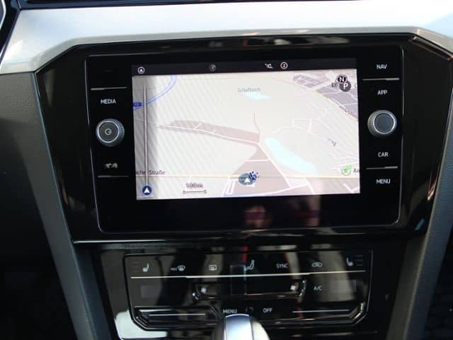 Volkswagen Passat Variant 2.0 TDI Business Niveauregulierun foto 17