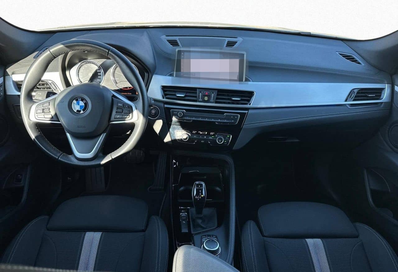BMW X2 sDrive20d PA DA LED PDC RFK HiFi SitzHz Navi foto 11