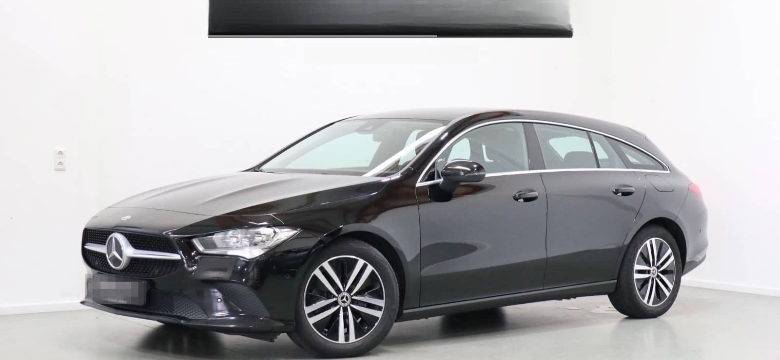 Mercedes-Benz CLA 220 Shooting Brake-PDC-TEMP-CARPLAY-BUSINESS foto 1