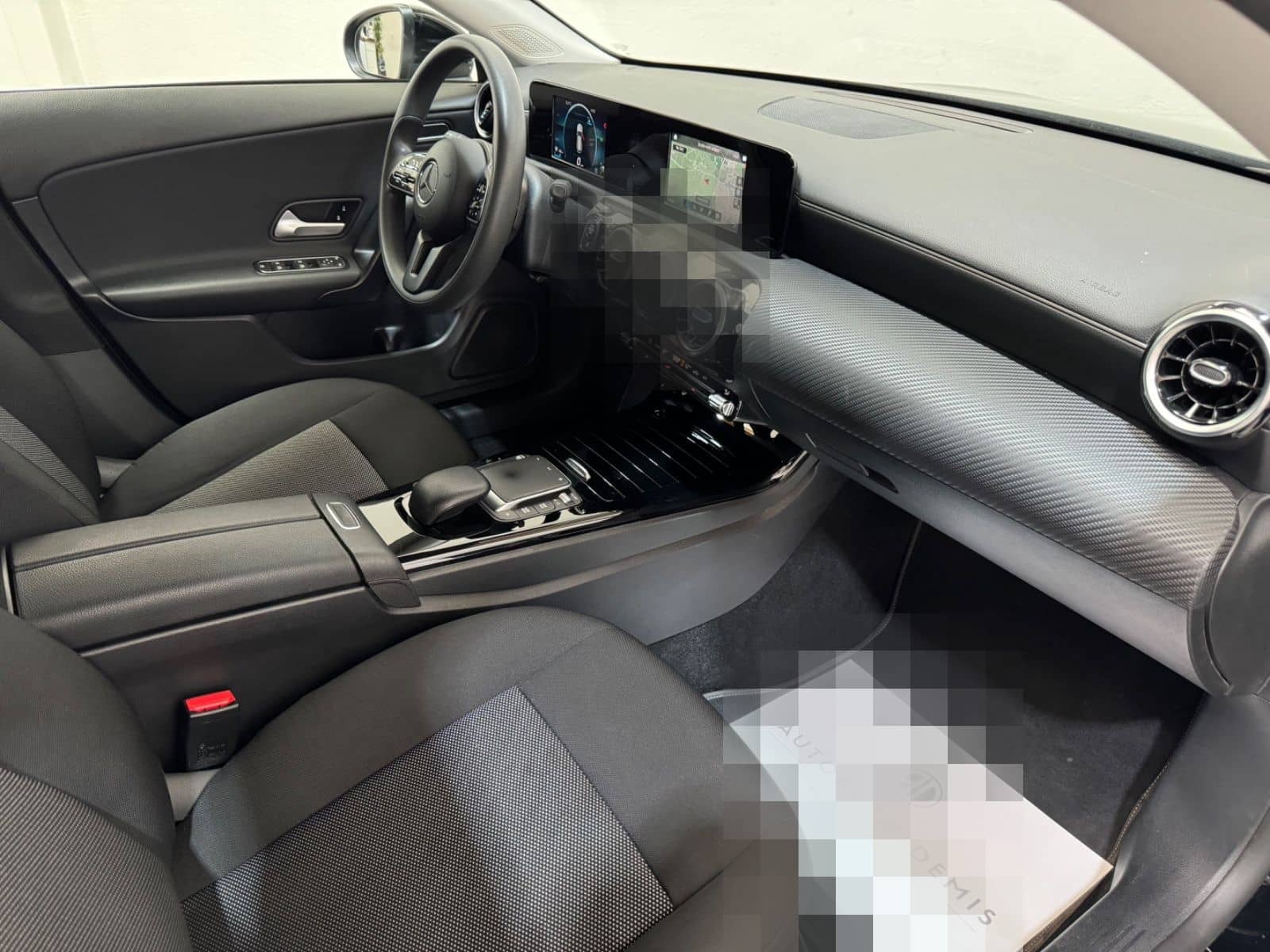 Mercedes-Benz CLA 220 Shooting Brake-PDC-TEMP-CARPLAY-BUSINESS foto 12