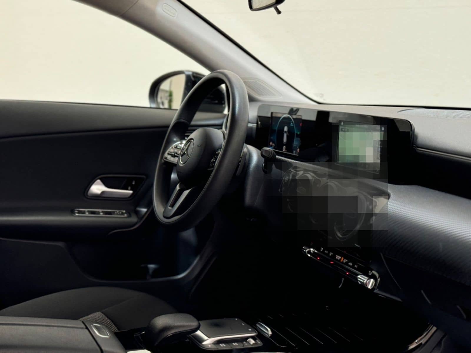 Mercedes-Benz CLA 220 Shooting Brake-PDC-TEMP-CARPLAY-BUSINESS foto 13