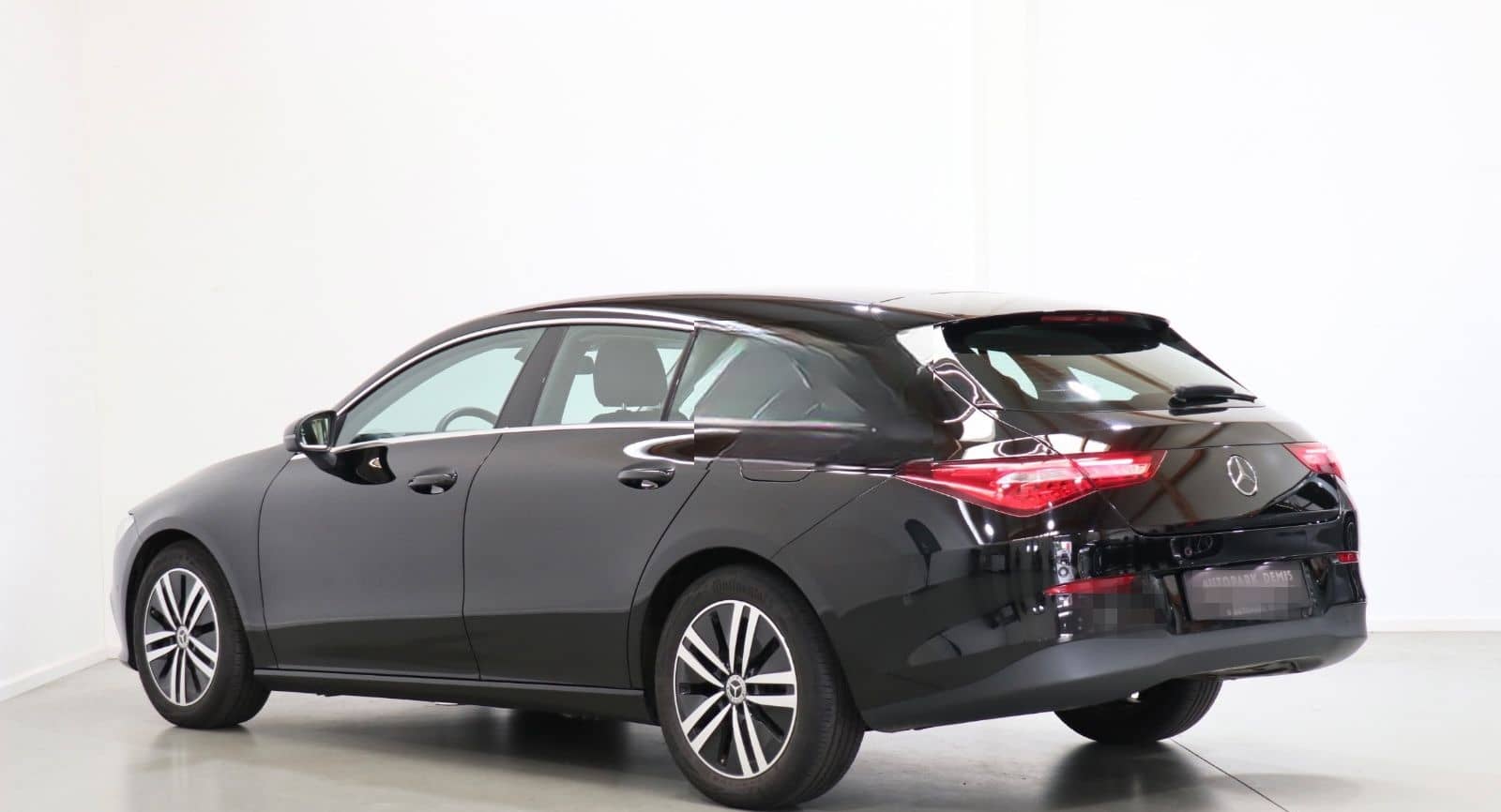 Mercedes-Benz CLA 220 Shooting Brake-PDC-TEMP-CARPLAY-BUSINESS foto 5