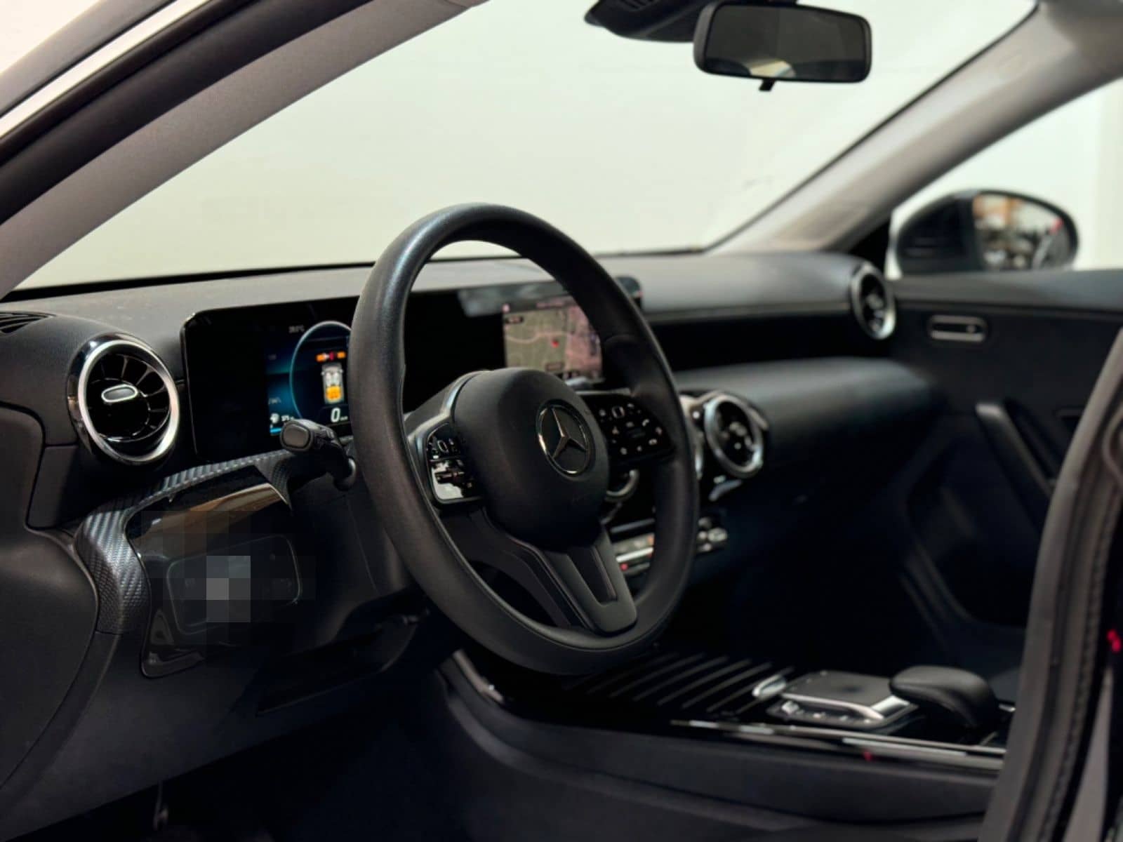 Mercedes-Benz CLA 220 Shooting Brake-PDC-TEMP-CARPLAY-BUSINESS foto 9