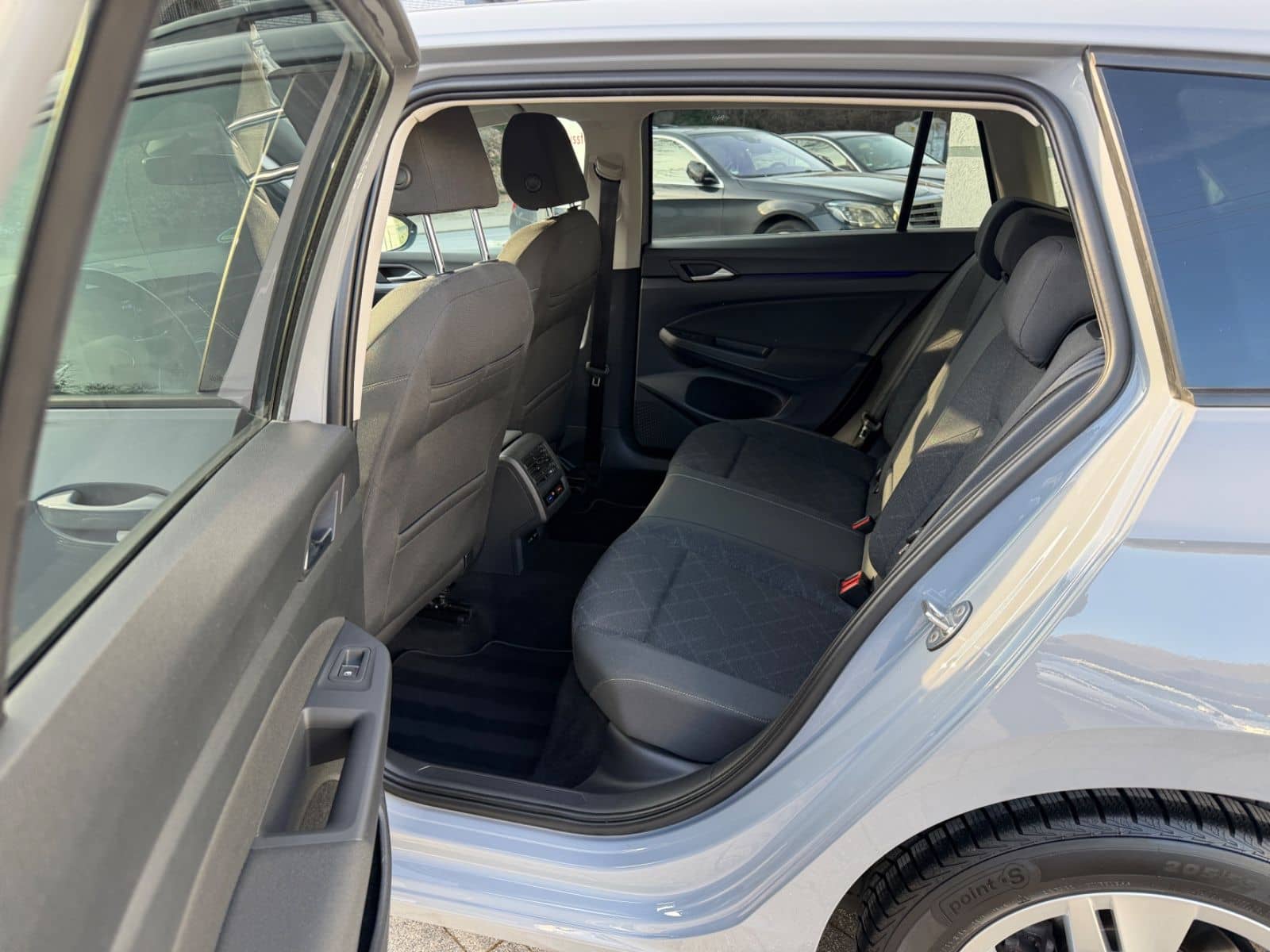 Volkswagen Golf VIII Variant 2.0 TDI Life*AHK*NAVI*Ambiente foto 16