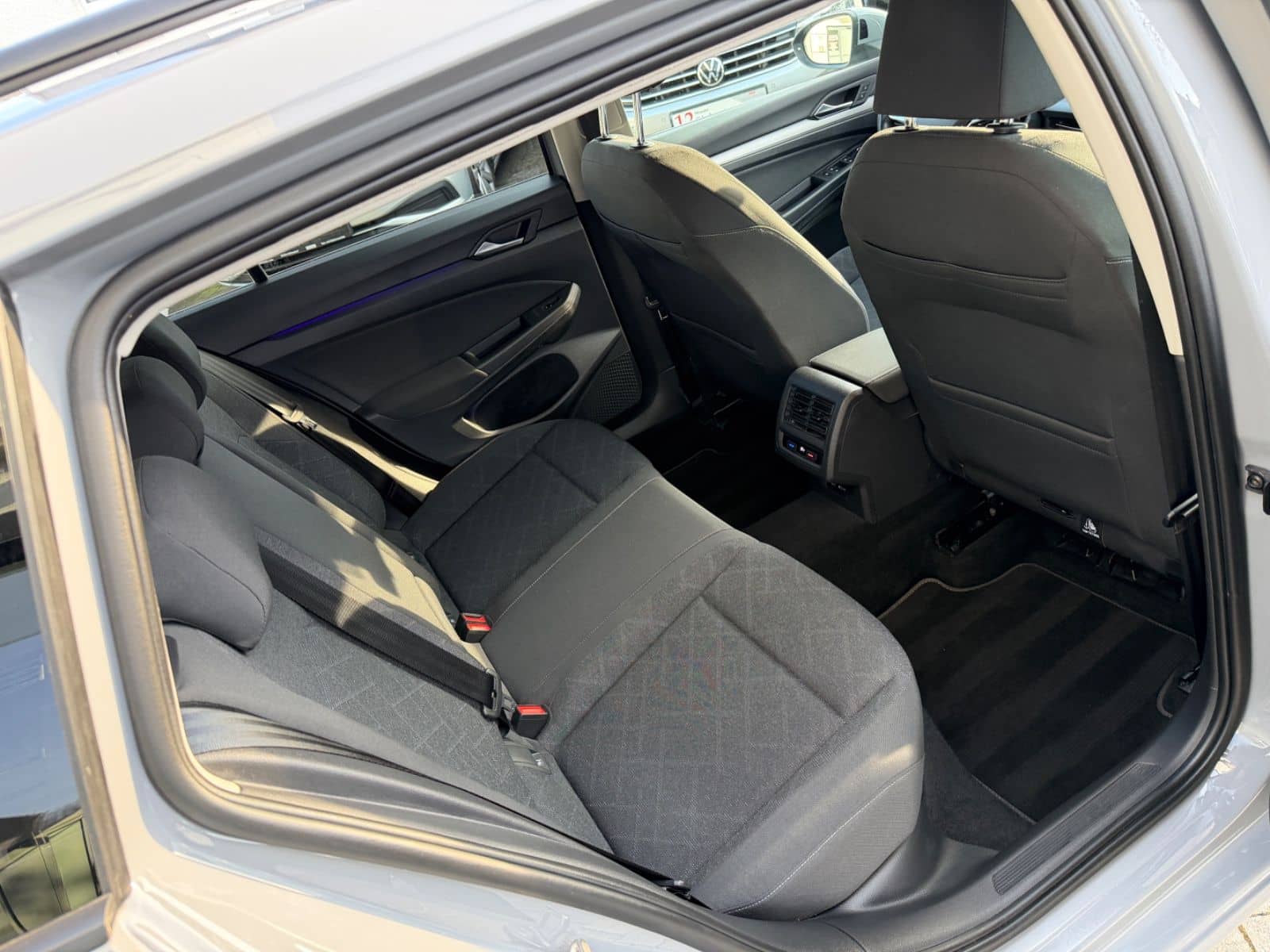 Volkswagen Golf VIII Variant 2.0 TDI Life*AHK*NAVI*Ambiente foto 18