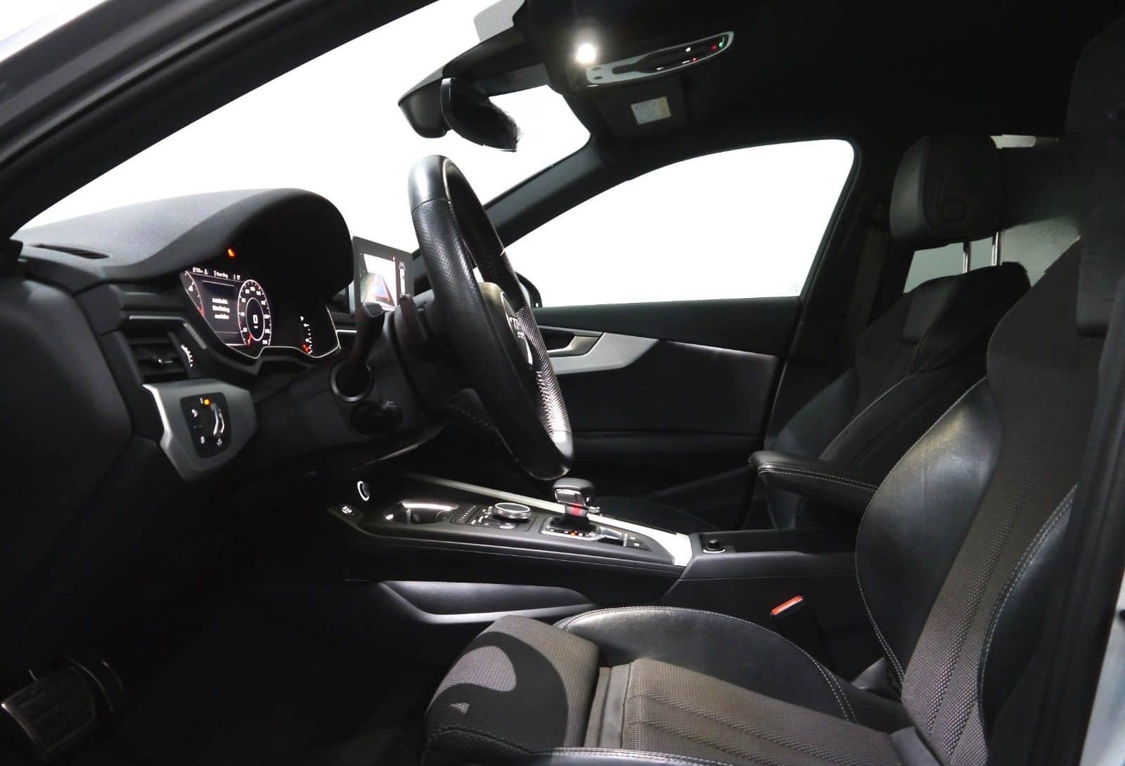 Audi A4 Avant S Line ACC Kamera Lane LED Virtual Spur foto 8