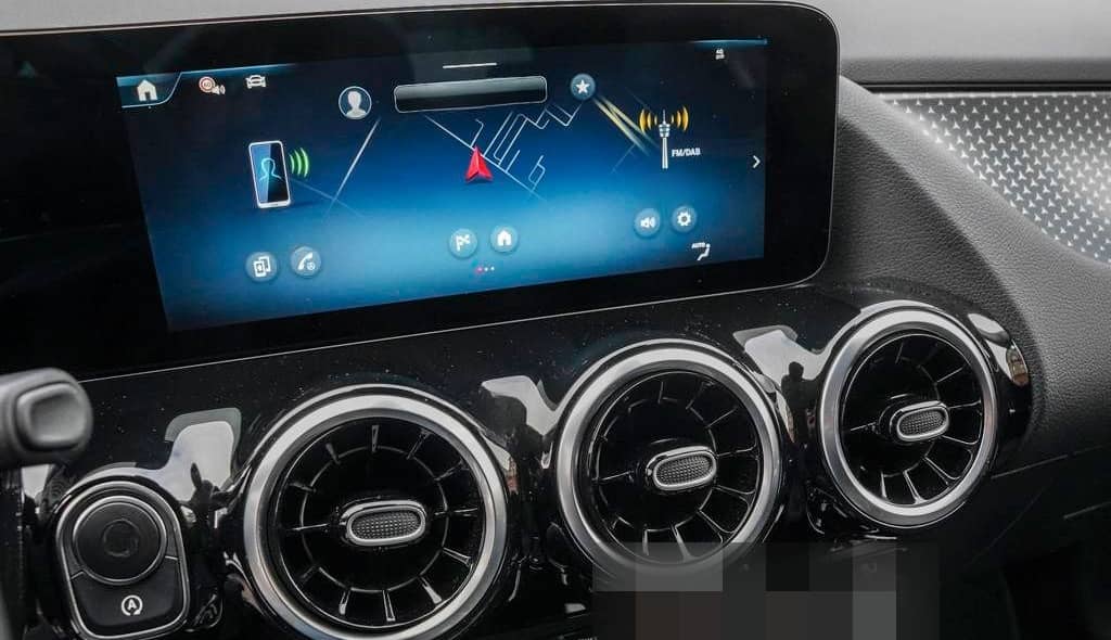 Mercedes-Benz GLA 200 PROGRESSIVE ADVANCED AHK TOTWINKEL LED foto 11