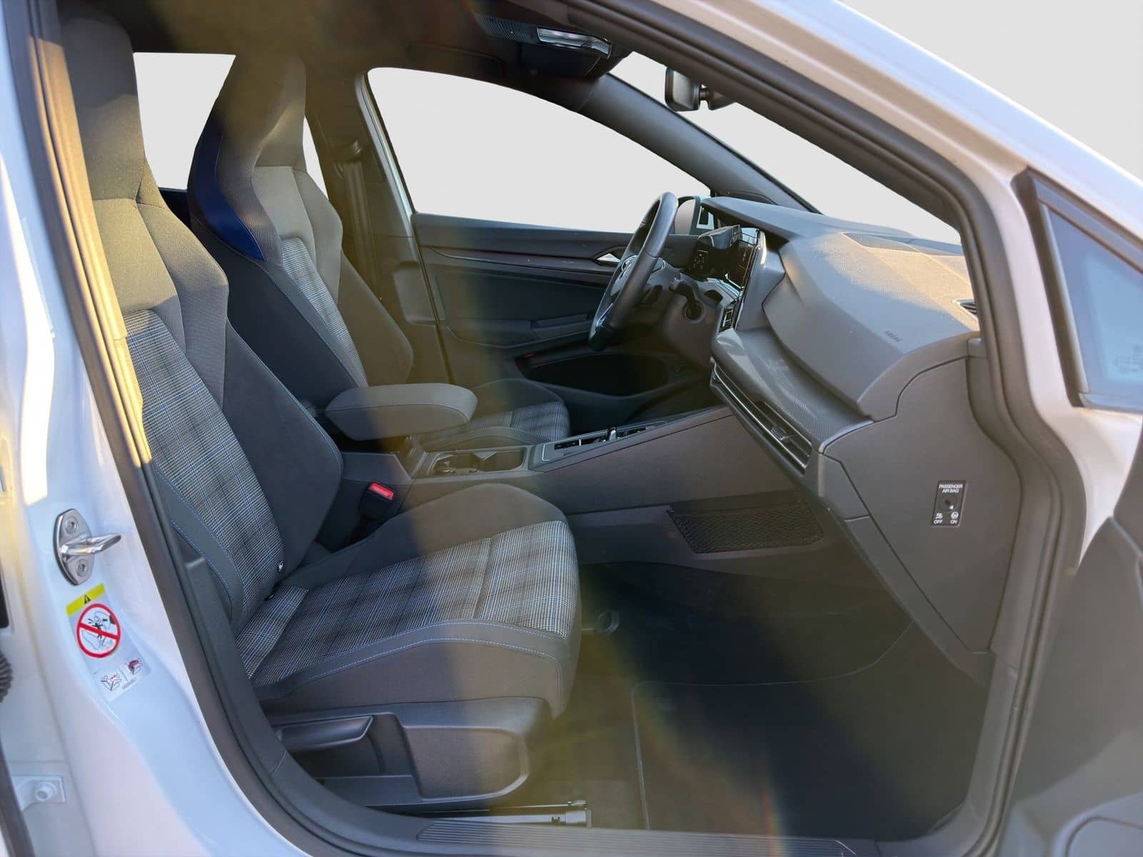 Volkswagen Golf GTE 1.4 TSI Hybrid Business LED Virtual Kam foto 15