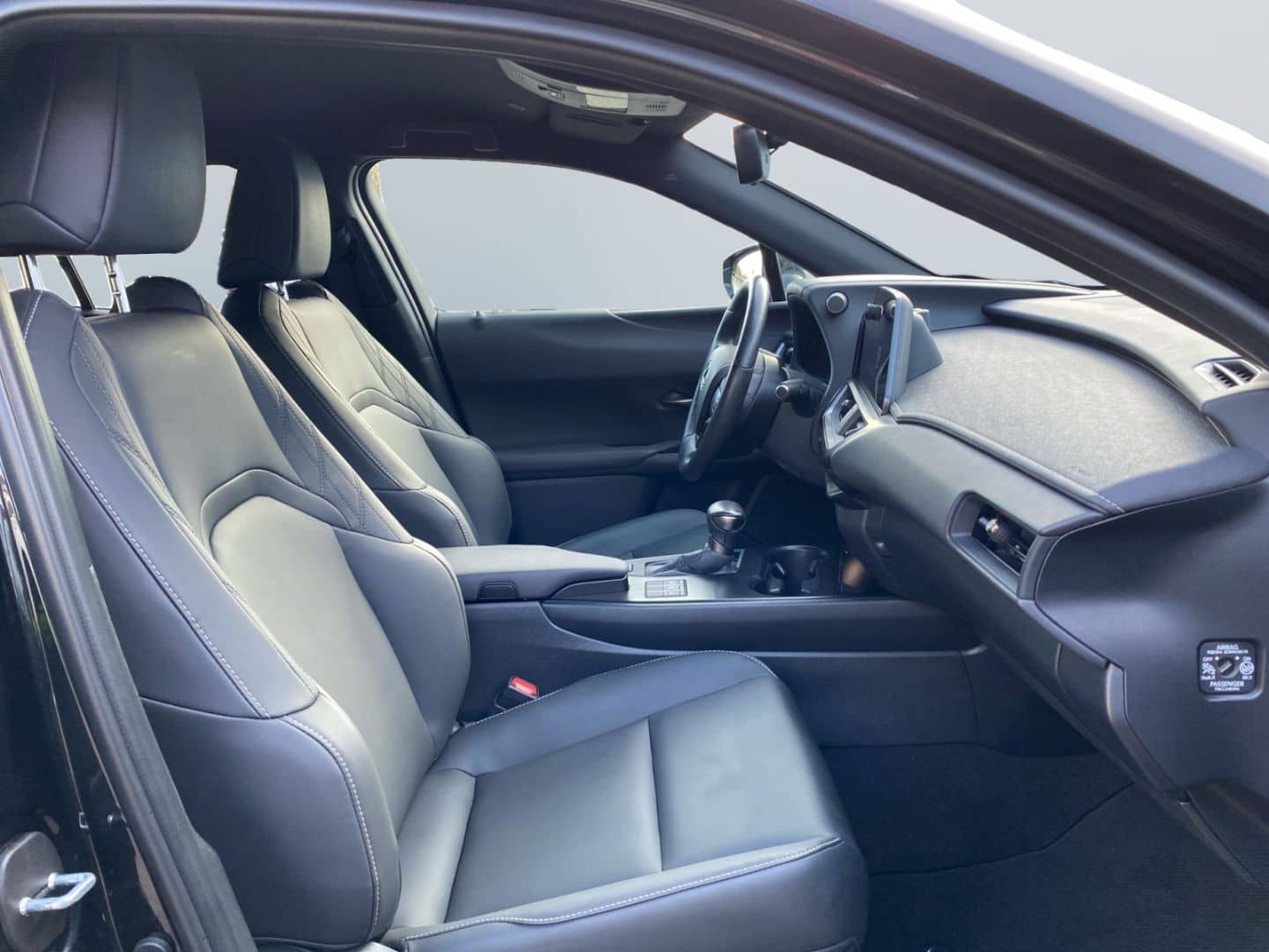 Lexus UX 250h F SPORT Design *Bi-LED*ACC*RCam*SHZ*PDC* foto 18