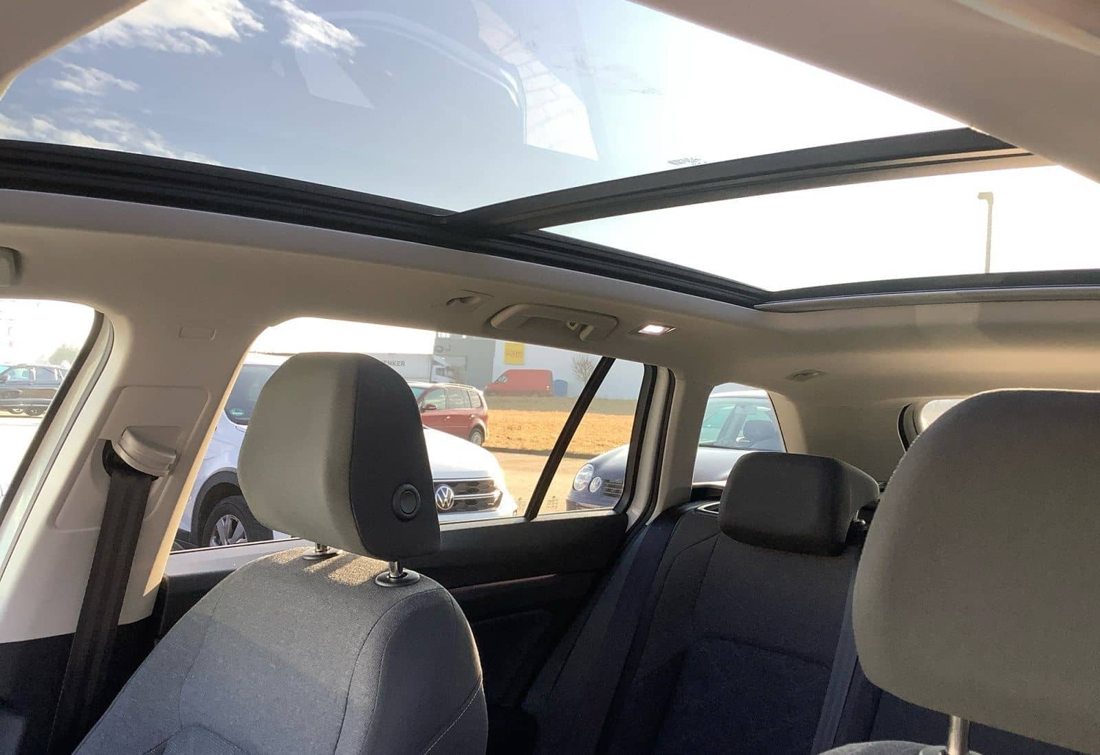 Volkswagen Golf Variant 1.5 TSI Life ACC LED Navi Pano SHZ foto 17