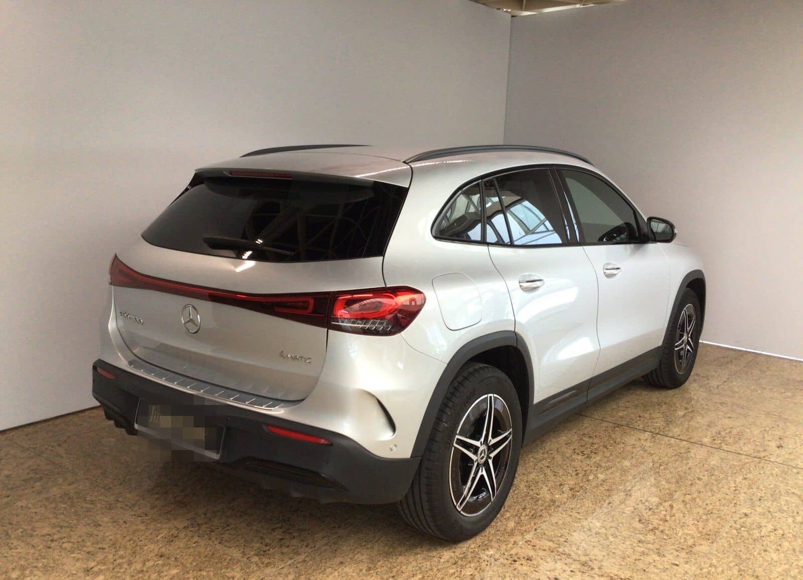 Mercedes-Benz EQA 300 4M AMG Line/Advanced+/Night/Totw./Keyles foto 5