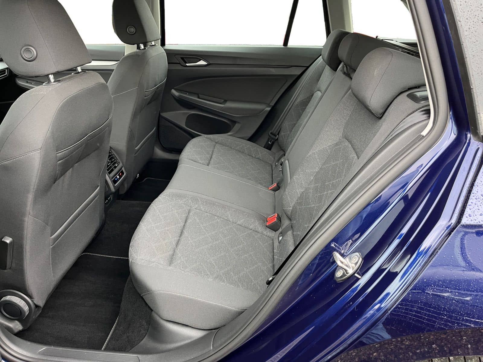 Volkswagen Golf VIII Variant 1.5TSI Life ACC Cam Navi Pano foto 11