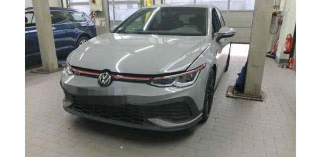 Volkswagen Golf VIII 2.0 TSI DSG GTI Clubsport AKRAPOVIC Ha foto 2
