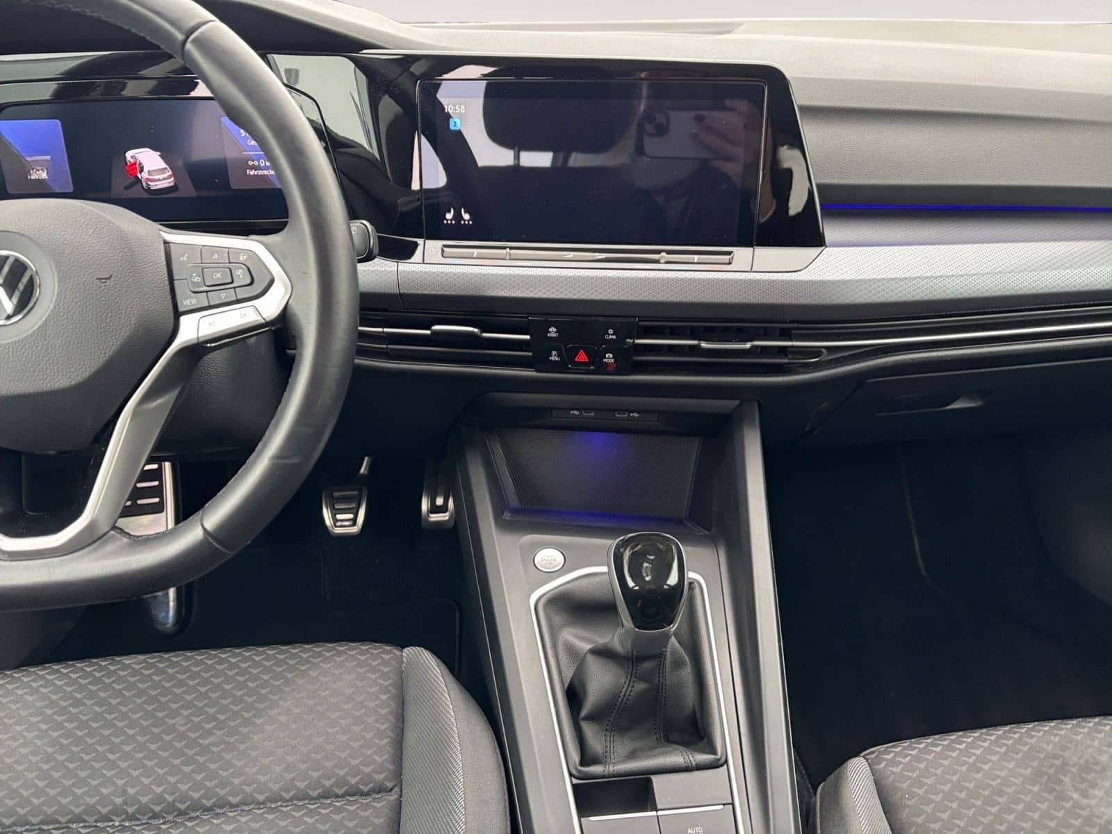 Volkswagen Golf VIII 1.5 TSI Active+NAVI+RFK+Standhzg+LED+A foto 12