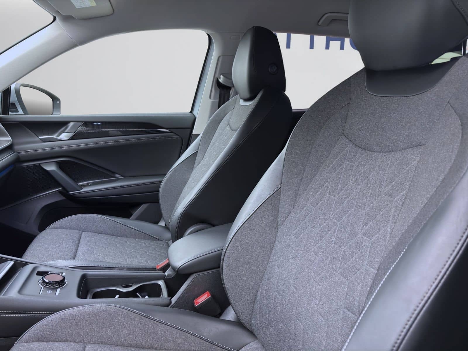 Volkswagen Tayron 1.5 eTSI DSG LIFE AHK KAMERA KLIMA SHZG foto 9