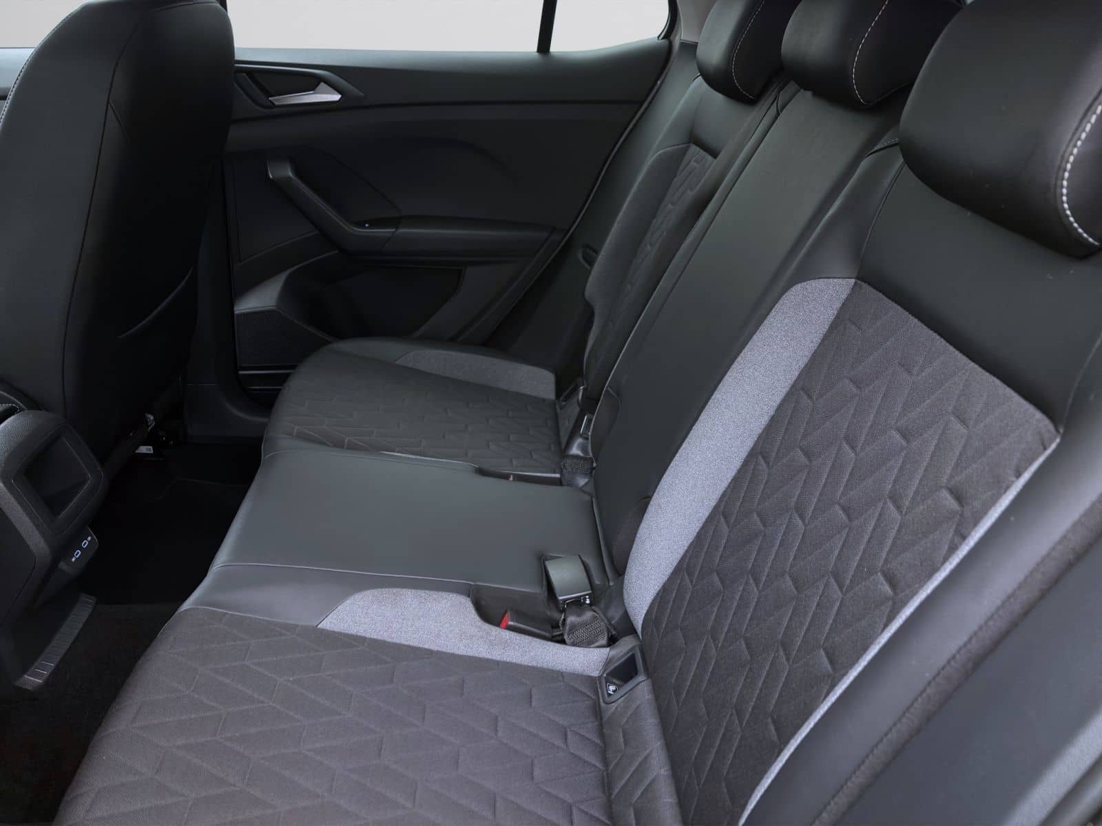 Volkswagen T-Cross 1.0 TSI GOAL NAVI KLIMA PDC LED SHZG foto 15