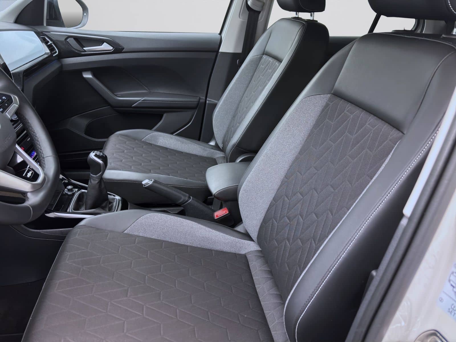 Volkswagen T-Cross 1.0 TSI GOAL NAVI KLIMA PDC LED SHZG foto 9