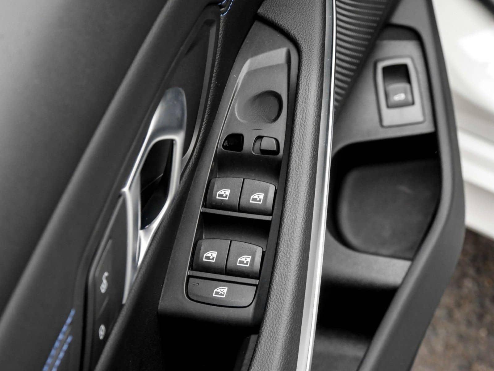 BMW 318i Finanzierung ab 0,49% foto 13