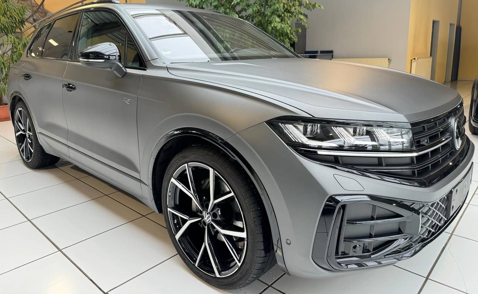 Volkswagen Touareg R-Line Matt Pano StHeiz HUD AHK IQ.DRIVE foto 6