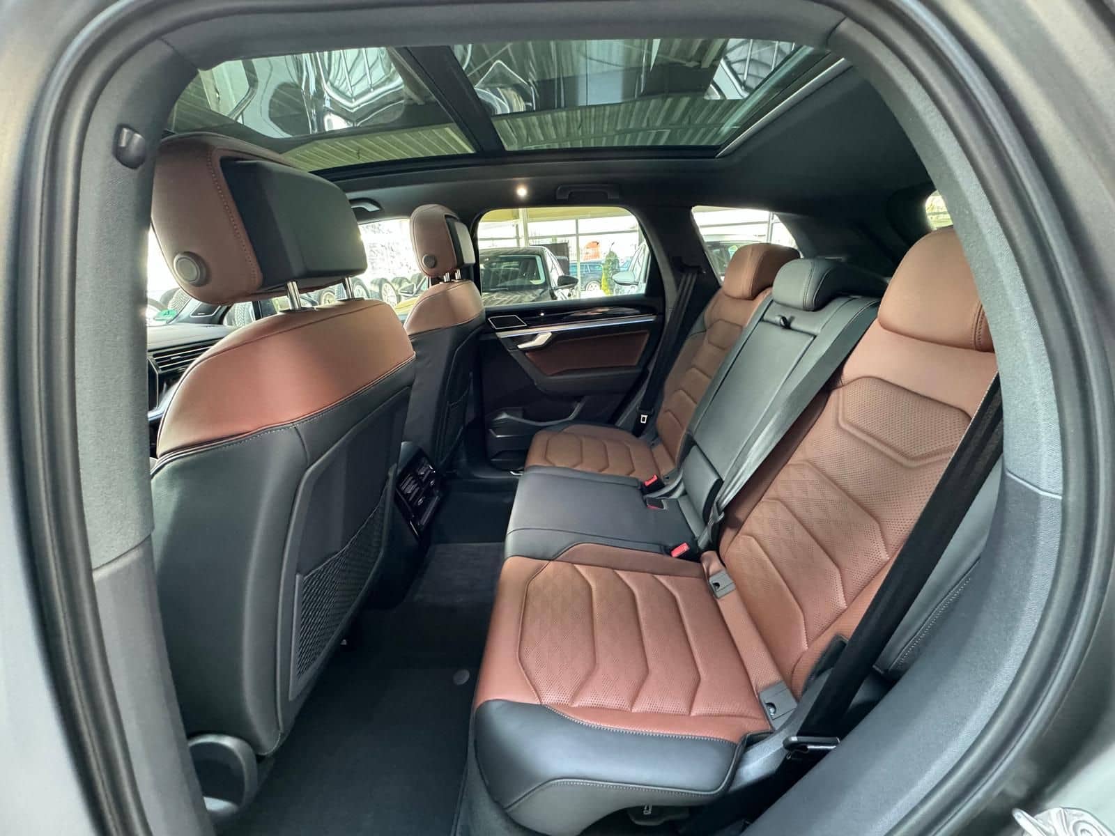 Volkswagen Touareg R-Line Matt Pano StHeiz HUD AHK IQ.DRIVE foto 10