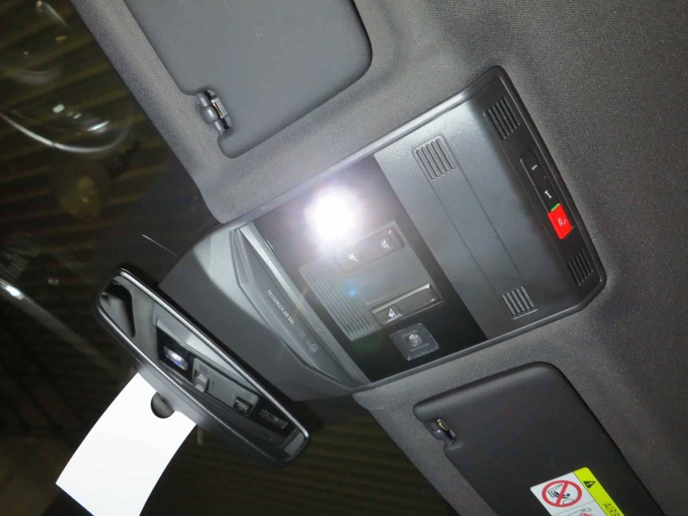 Volkswagen T-Roc 1.5 TSI ACT OPF Sport AHK Navi DAB LM17 foto 17