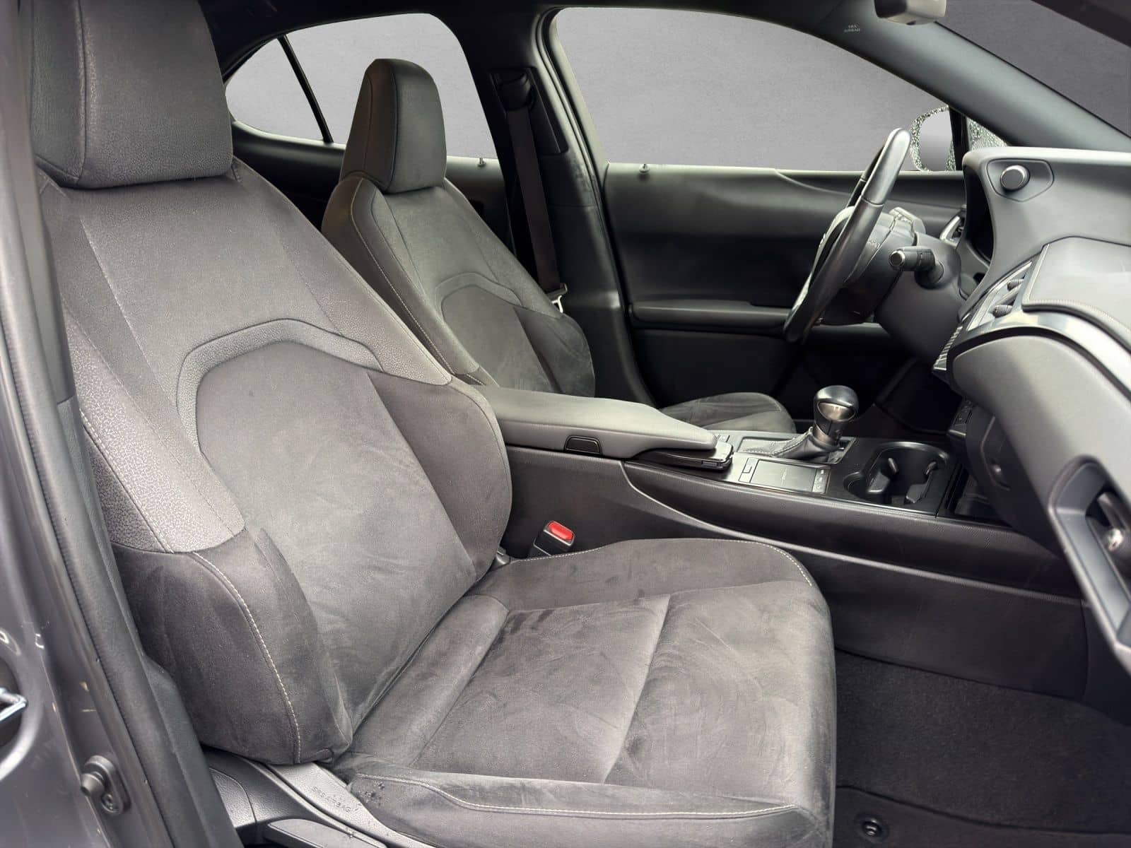 Lexus UX 250 h*STYLE*CARPLAY*PDC*15 JAHRE GARANTIE foto 18