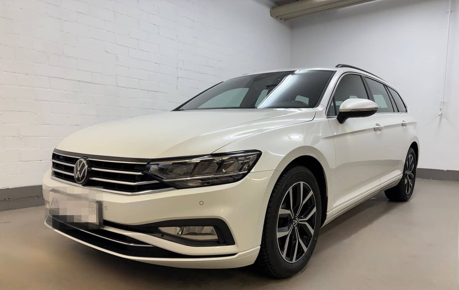 Volkswagen Passat Variant 2.0 TDI DSG Business Navi LED ACC foto 2