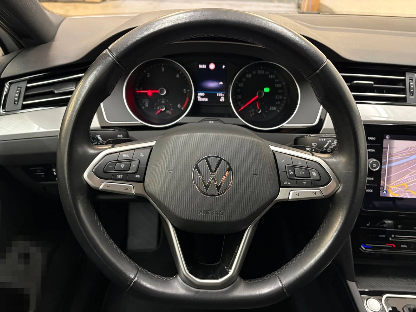 Volkswagen Passat Variant 2.0 TDI DSG Business Navi LED ACC foto 15