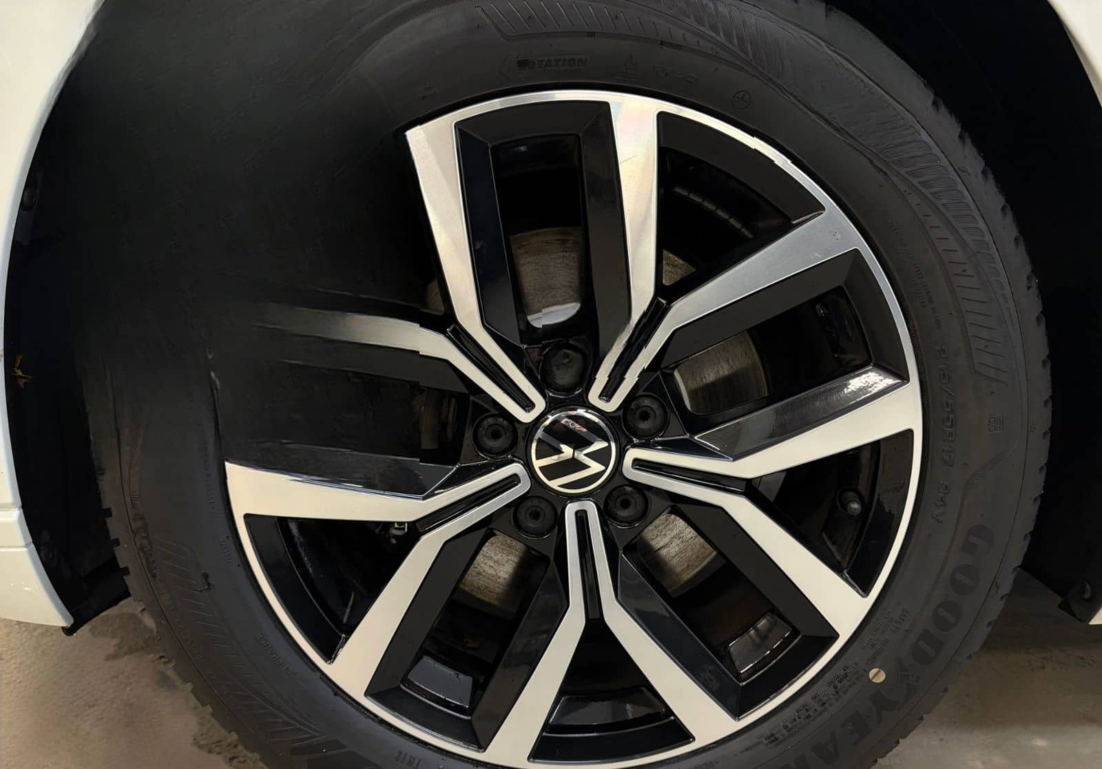 Volkswagen Passat Variant 2.0 TDI DSG Business Navi LED ACC foto 4