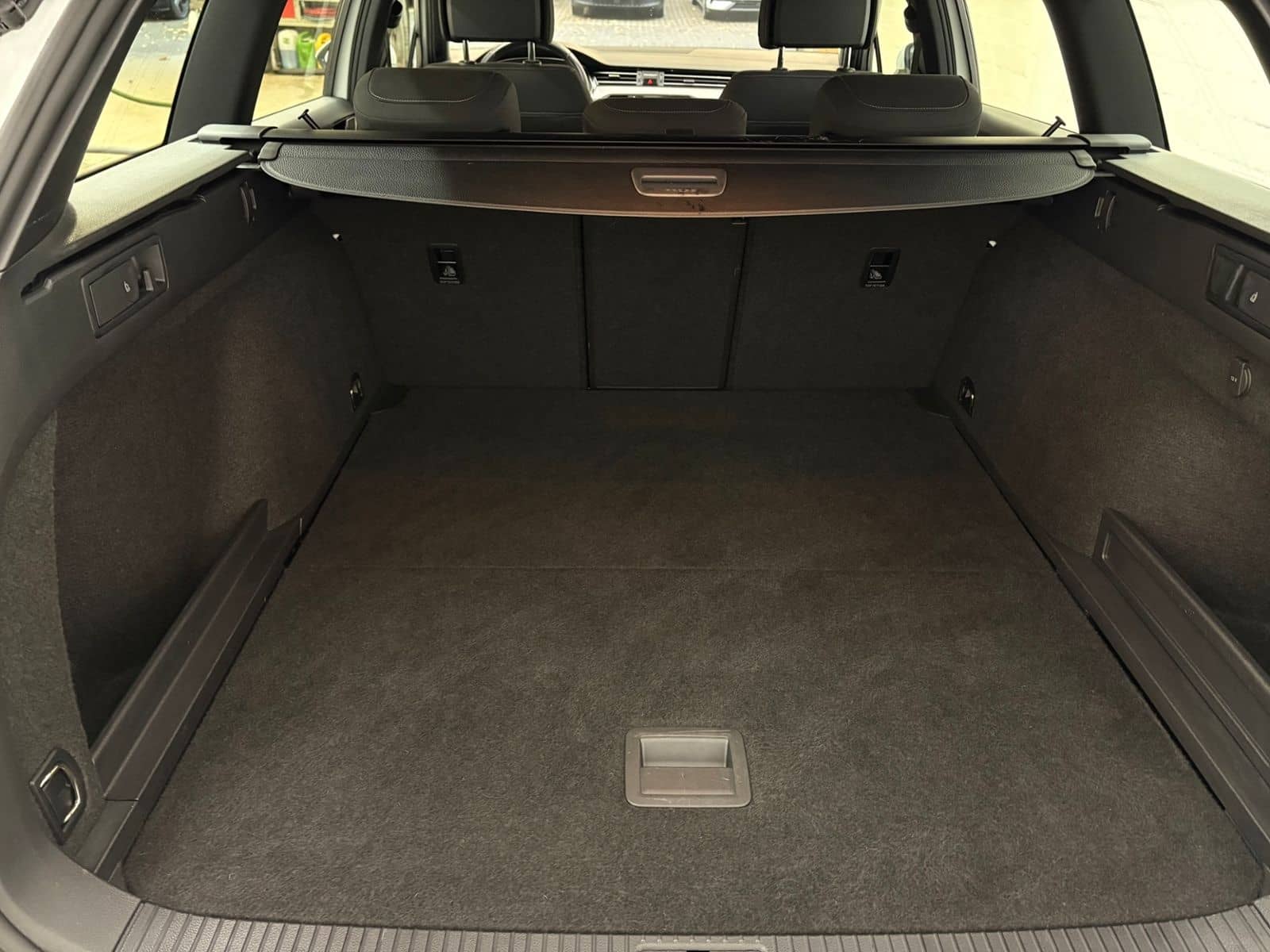 Volkswagen Passat Variant 2.0 TDI DSG Business Navi LED ACC foto 7