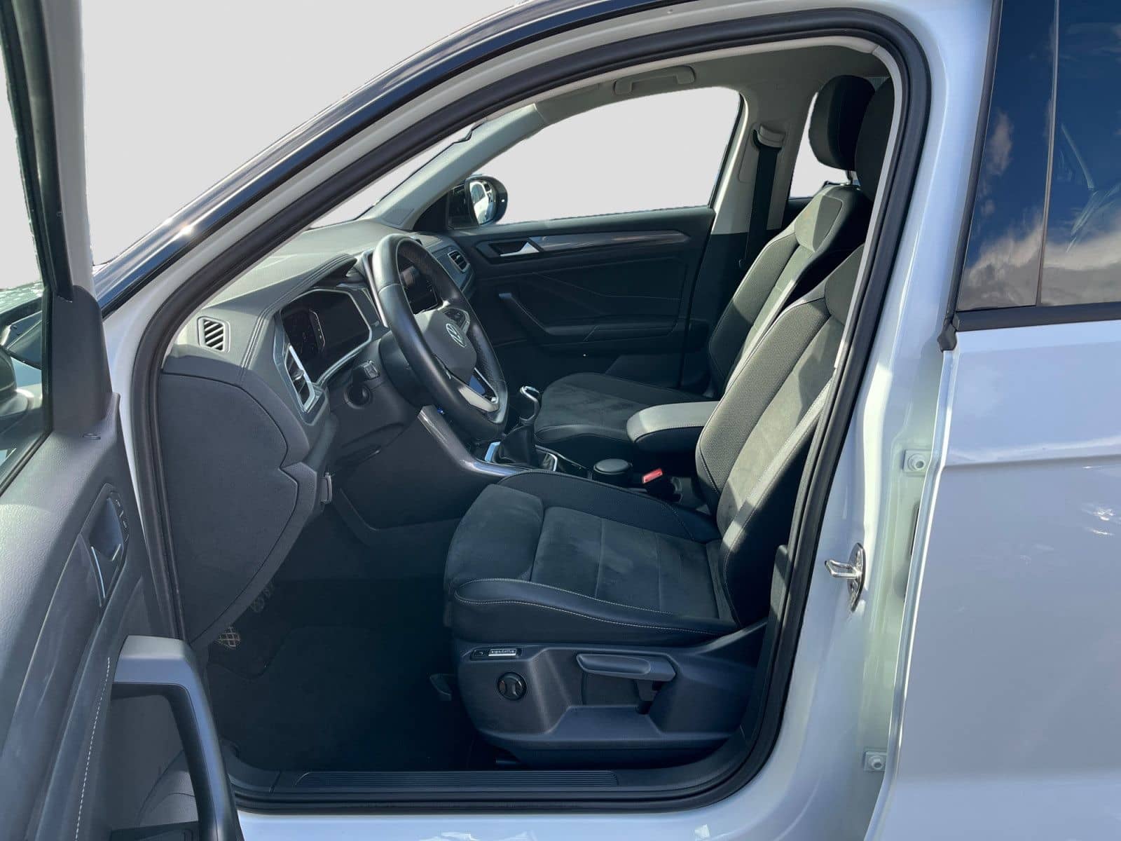 Volkswagen T-Roc 1.0TSI Style ACC App-C LED+ Navi PDC SHZ foto 10