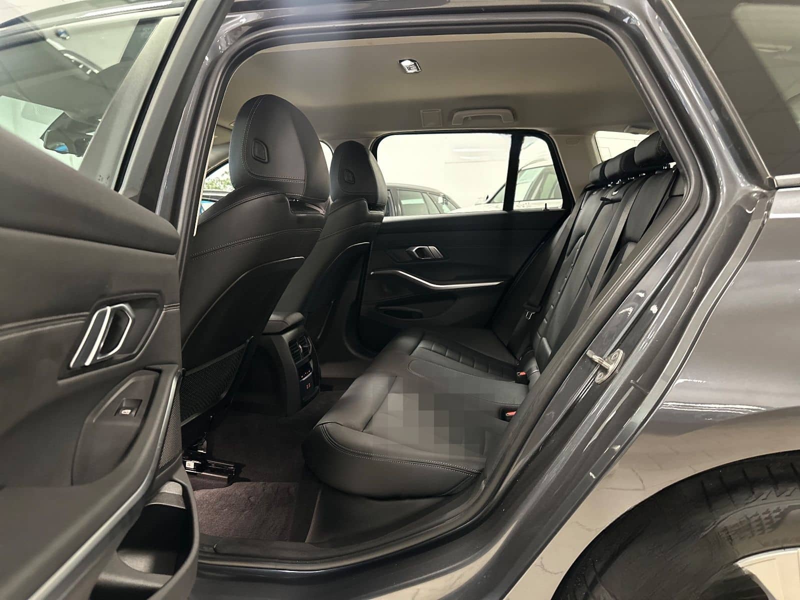 BMW 318d/LCPProf/Navi/LEDerSportStz/Temp/M-Lenkrad foto 19