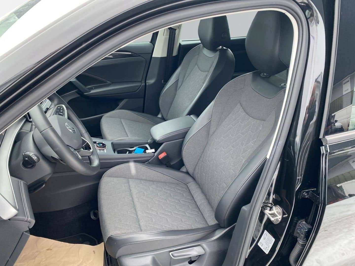 Volkswagen Tayron Life 1,5 eTSI DSG 7-Sitzer AHK Matrix All foto 3